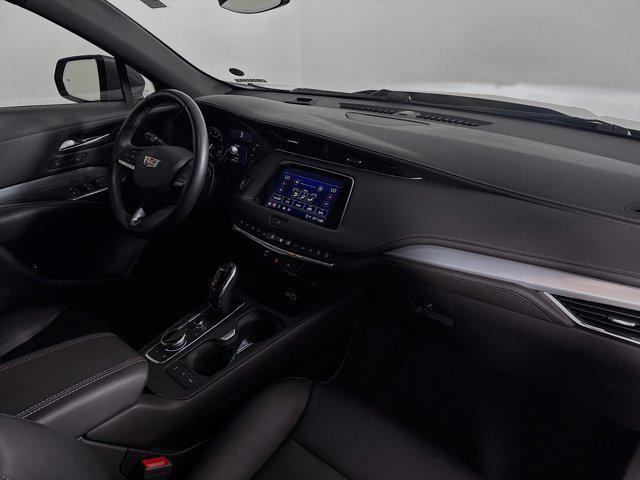 Photo of 2023 Argent Silver Metallic Cadillac XT4