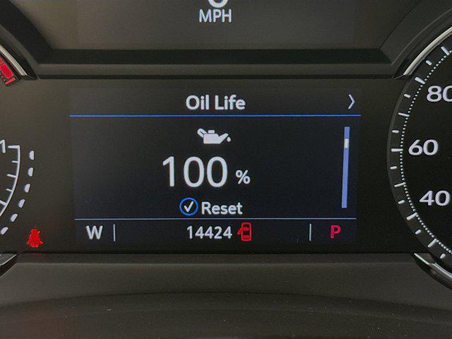 Photo of 2023 Argent Silver Metallic Cadillac XT4