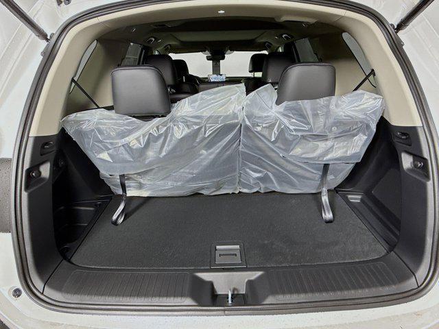 Photo of 2025 Platinum White Pearl Honda Pilot