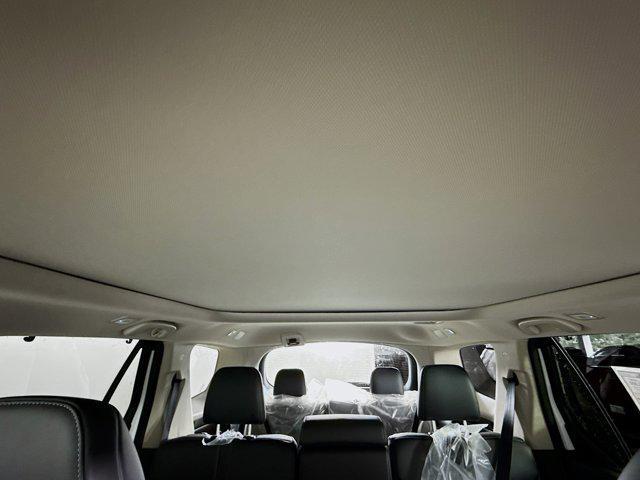Photo of 2025 Platinum White Pearl Honda Pilot