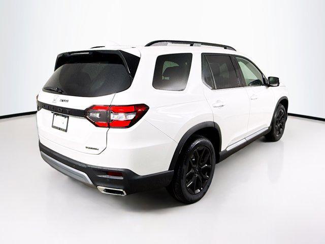 Photo of 2025 Platinum White Pearl Honda Pilot