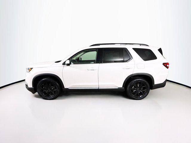 Photo of 2025 Platinum White Pearl Honda Pilot