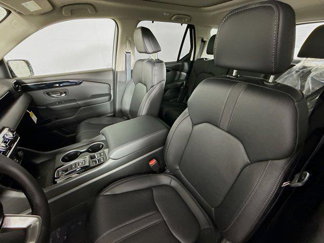 Photo of 2025 Platinum White Pearl Honda Pilot