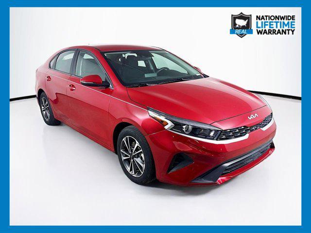 Photo of 2024 Currant Red Kia Forte