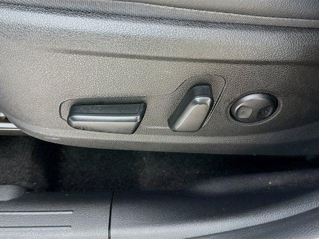 Photo of 2022 Quartz White Hyundai SANTA FE