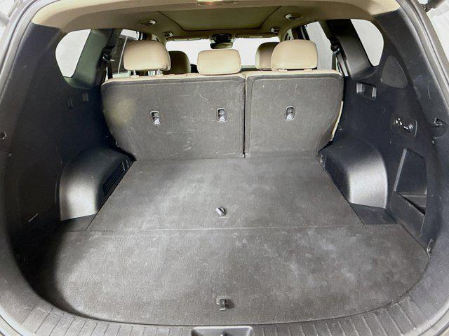 Photo of 2022 Quartz White Hyundai SANTA FE