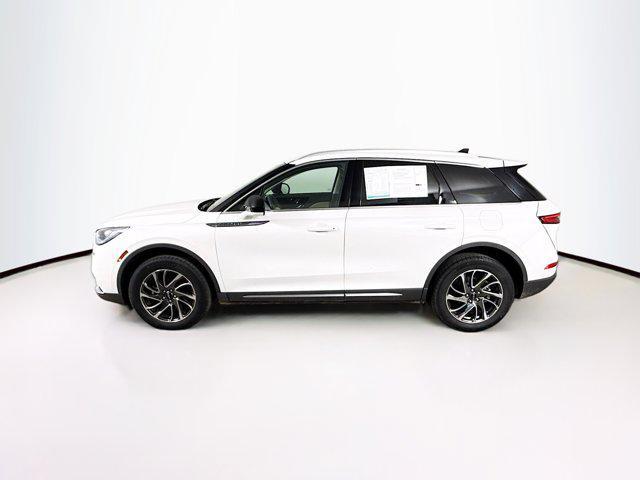 Photo of 2021 White Lincoln Corsair