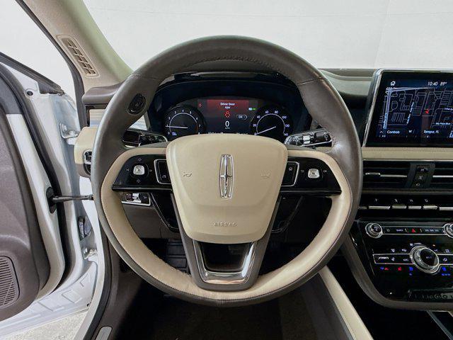 Photo of 2021 White Lincoln Corsair