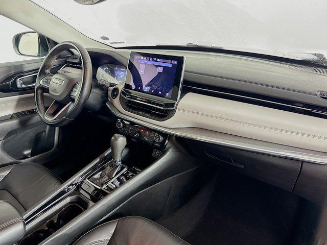 Photo of 2022 Laser Blue Pearlcoat Jeep Compass