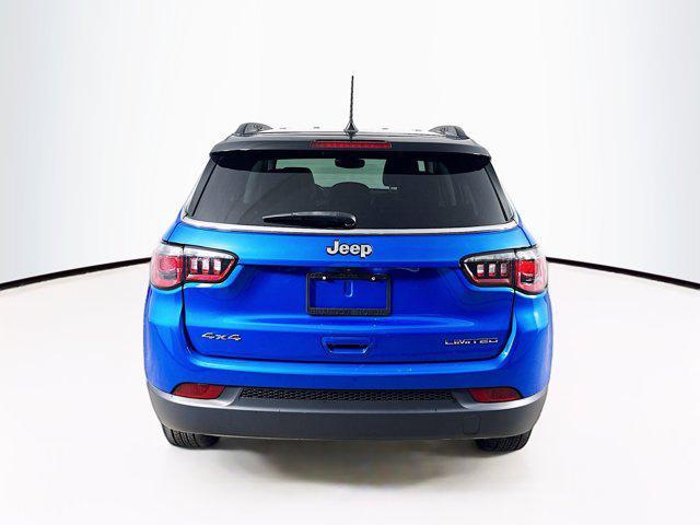 Photo of 2022 Laser Blue Pearlcoat Jeep Compass
