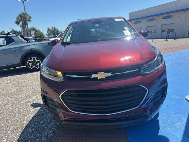 Photo of 2017 Crimson Metallic Chevrolet Trax
