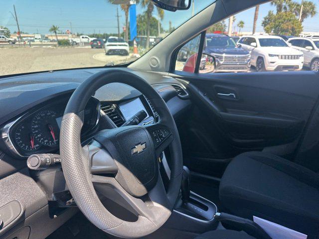 Photo of 2017 Crimson Metallic Chevrolet Trax