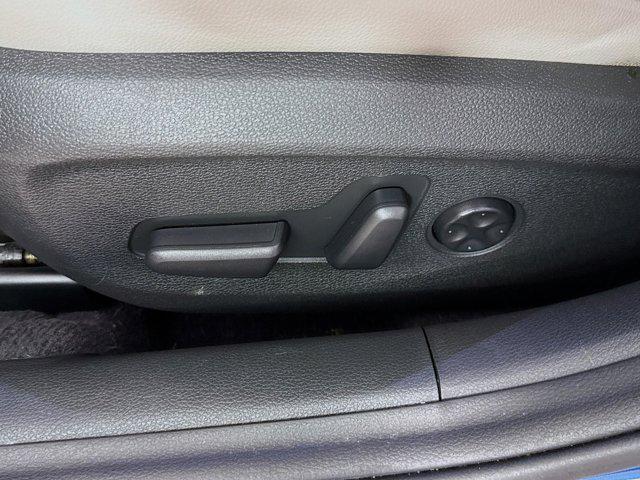 Photo of 2018 Lakeside Blue Hyundai SONATA