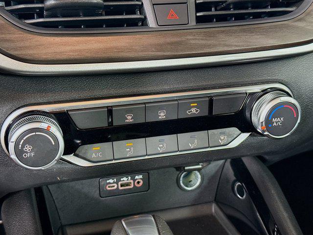 Photo of 2024 Brilliant Silver Metallic Nissan Altima