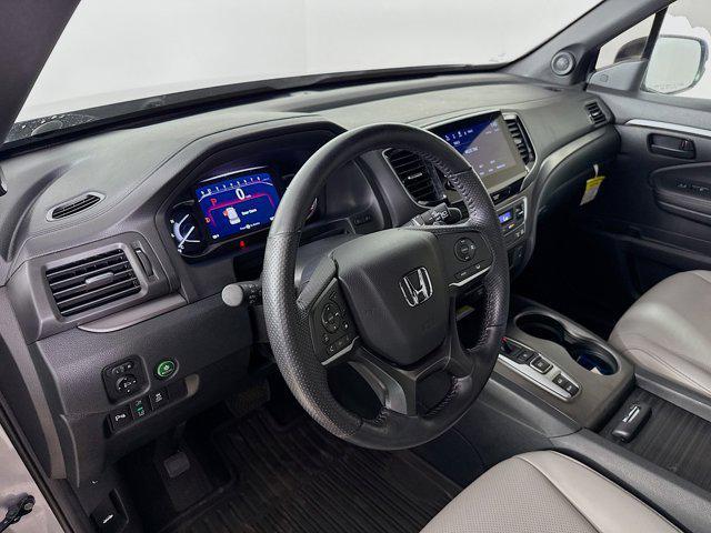 Photo of 2023 Lunar Silver Metallic Honda Passport