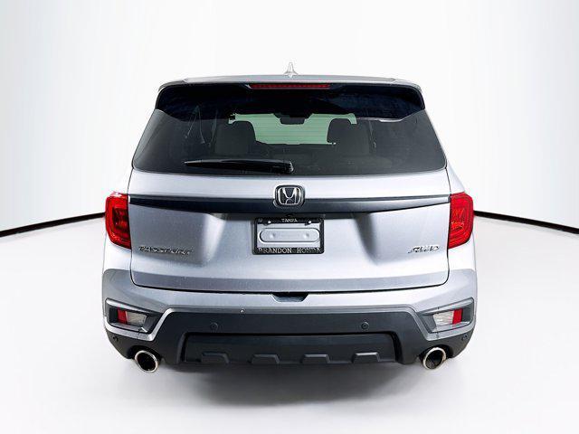 Photo of 2023 Lunar Silver Metallic Honda Passport