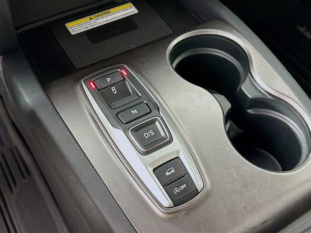 Photo of 2023 Lunar Silver Metallic Honda Passport