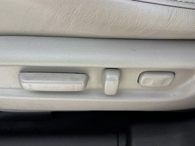 Photo of 2023 Lunar Silver Metallic Honda Passport