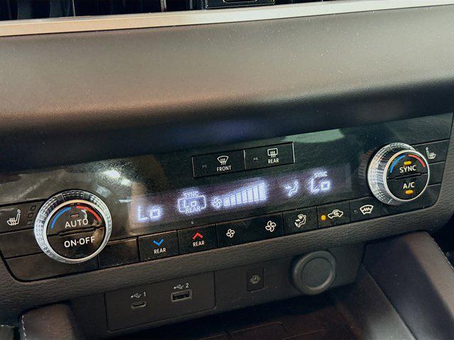 Photo of 2023 Silver Mitsubishi Outlander PHEV