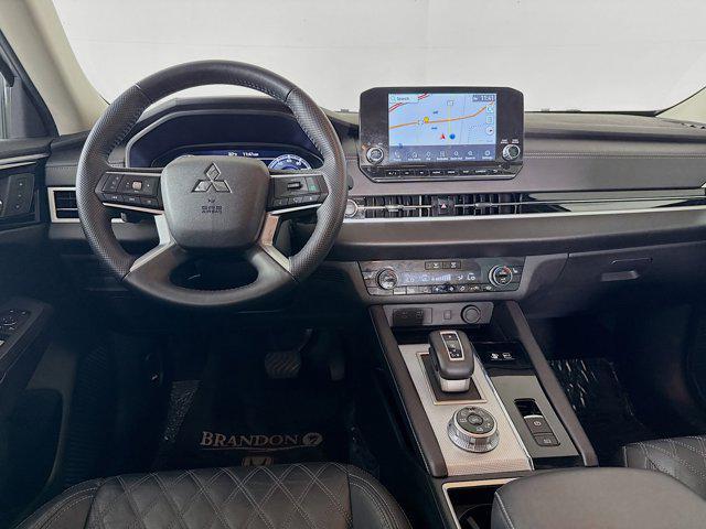 Photo of 2023 Silver Mitsubishi Outlander PHEV