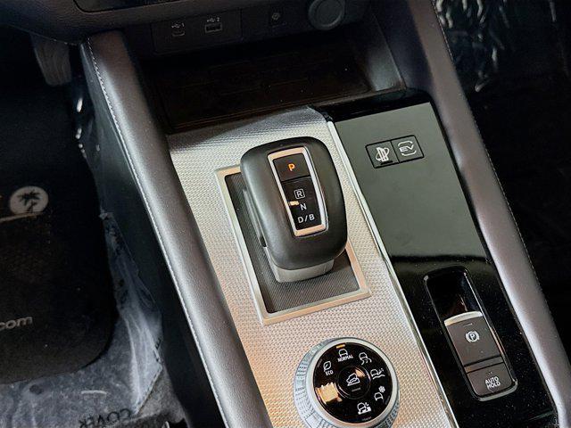 Photo of 2023 Silver Mitsubishi Outlander PHEV