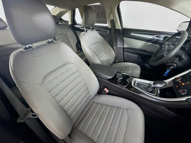 Photo of 2016 Magnetic Ford Fusion