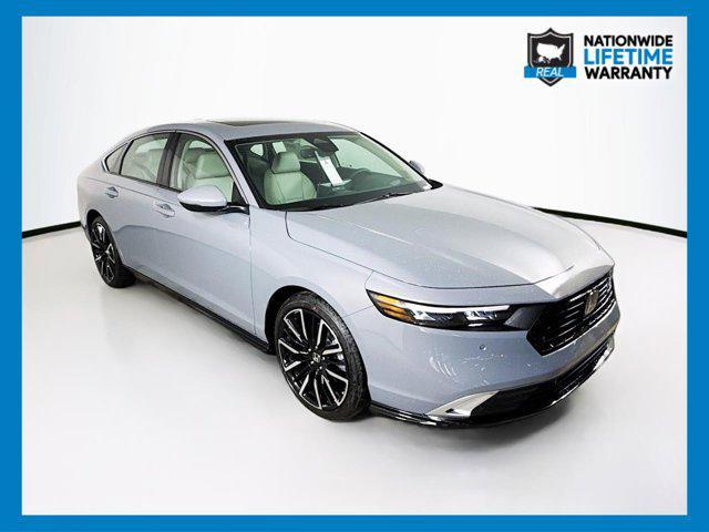 Photo of 2025 Urban Gray Pearl Honda Accord Hybrid