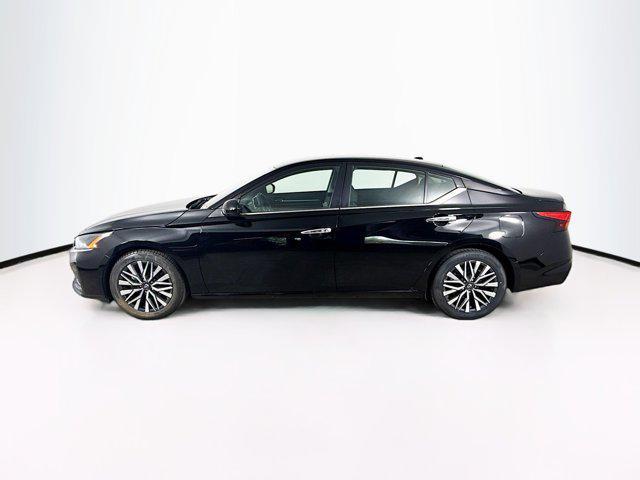 Photo of 2023 Super Black Nissan Altima