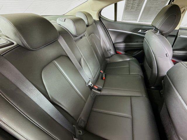 Photo of 2023 White Genesis G70