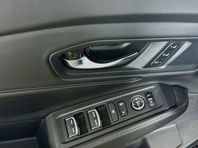 Photo of 2023 Urban Gray Pearl Honda Accord Hybrid