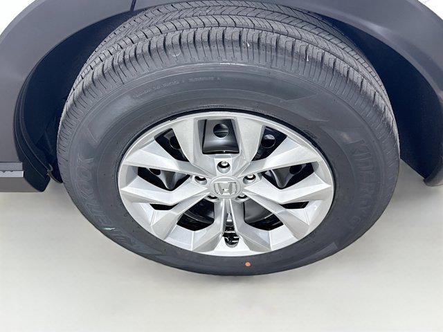 Photo of 2026 Platinum White Pearl Honda CR-V