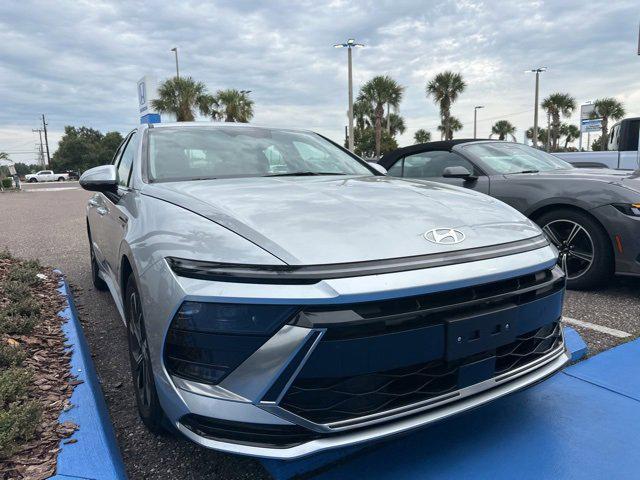 Photo of 2024 Silver Hyundai SONATA