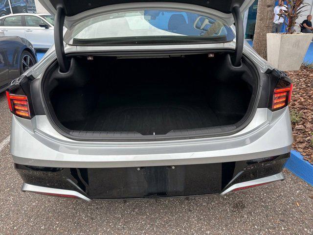 Photo of 2024 Silver Hyundai SONATA
