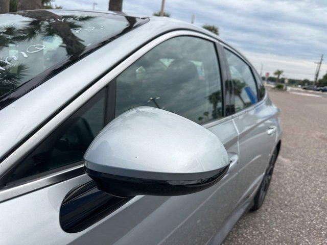 Photo of 2024 Silver Hyundai SONATA