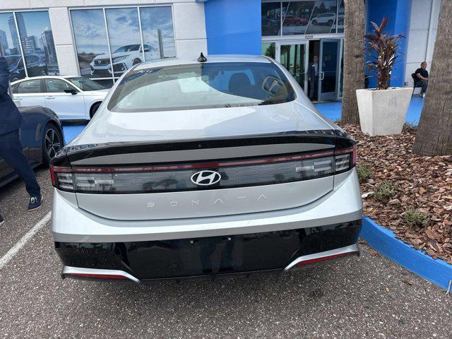 Photo of 2024 Silver Hyundai SONATA