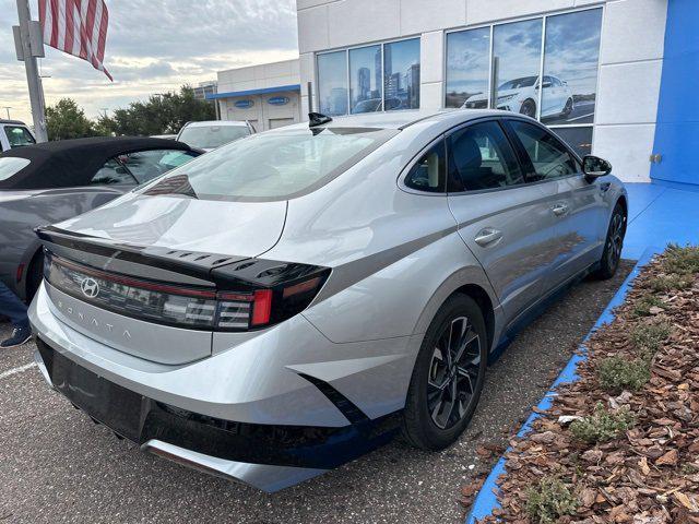 Photo of 2024 Silver Hyundai SONATA