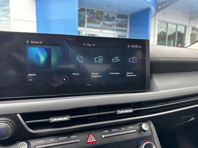 Photo of 2024 Silver Hyundai SONATA
