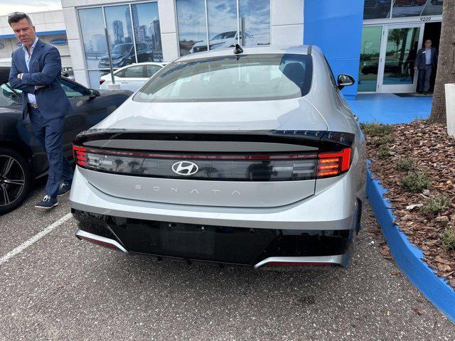 Photo of 2024 Silver Hyundai SONATA