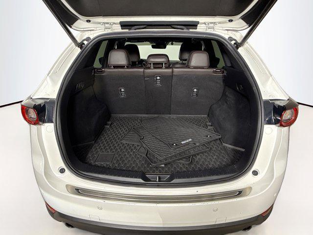 Photo of 2021 Snowflake White Pearl Mica Mazda CX-5