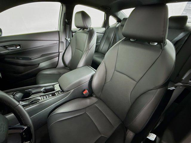 Photo of 2025 Platinum White Pearl Honda Accord Hybrid