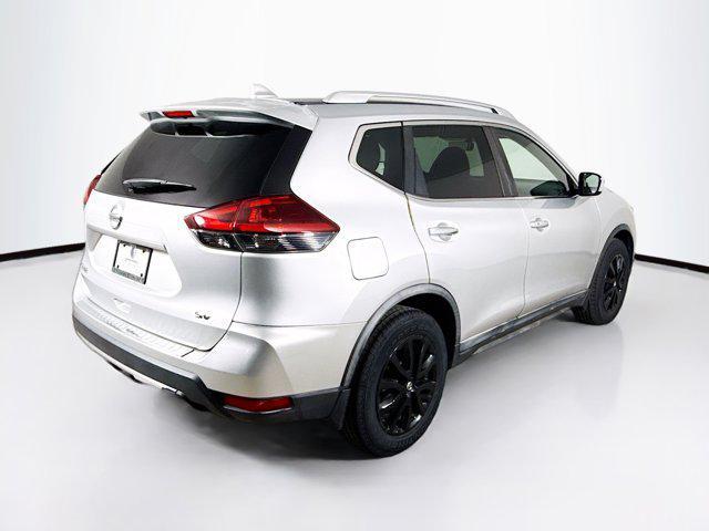 Photo of 2018 Brilliant Silver Nissan Rogue