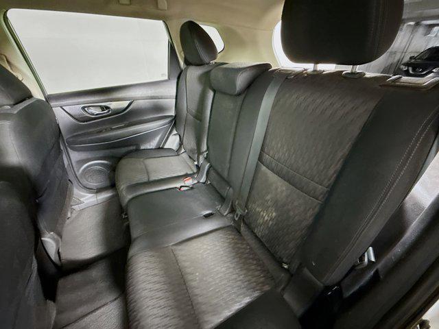 Photo of 2018 Brilliant Silver Nissan Rogue