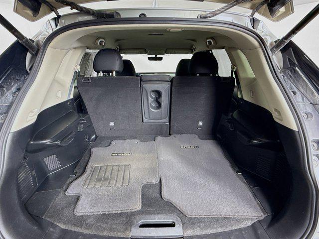 Photo of 2018 Brilliant Silver Nissan Rogue