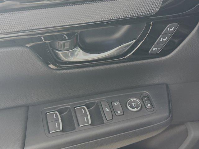 Photo of 2026 Meteorite Gray Metallic Honda CR-V Hybrid