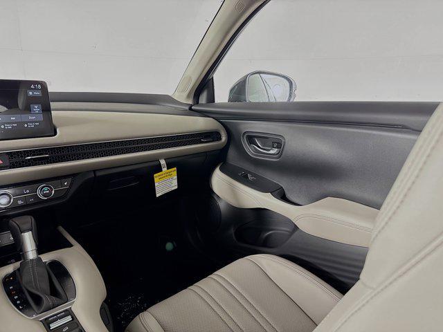 Photo of 2026 Nordic Forest Pearl Honda HR-V