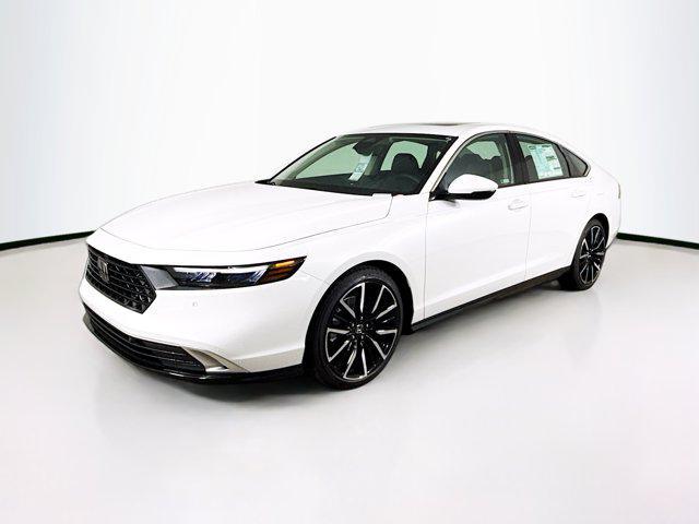 Photo of 2025 Platinum White Pearl Honda Accord Hybrid