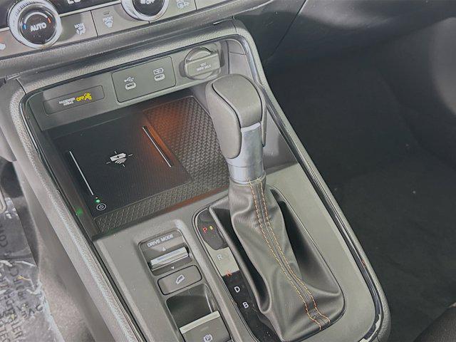 Photo of 2026 Platinum White Pearl Honda CR-V Hybrid