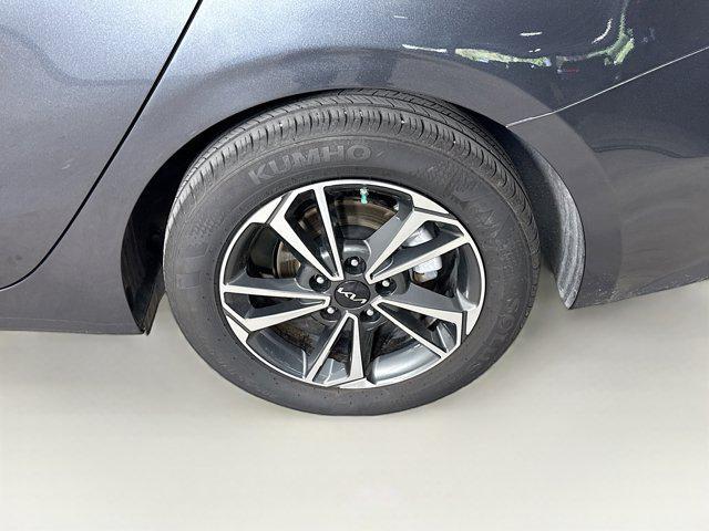 Photo of 2024 Gravity Gray Kia Forte