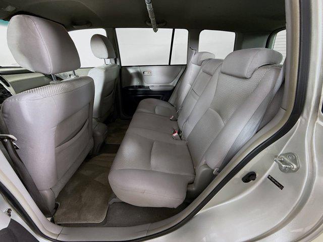 Photo of 2005 Millennium Silver Toyota Highlander