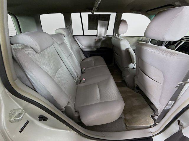 Photo of 2005 Millennium Silver Toyota Highlander